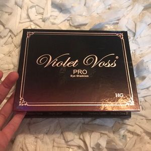 Violet Voss Pro eyeshadow pallete